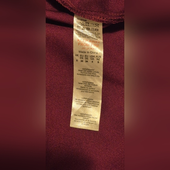 PrettyLittleThing Burgundy Strappy Satin Cowl Midi Dress - Picture 9 of 9